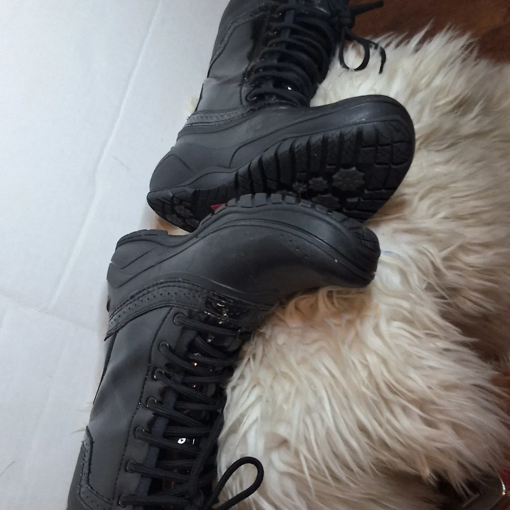 The North Face Waterproof Lace Faux Fur Lined Boots 7.5